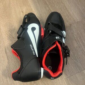 Peloton shoes, size 41 Black White Cycling perfect condition Mens 8 Woman’s 10